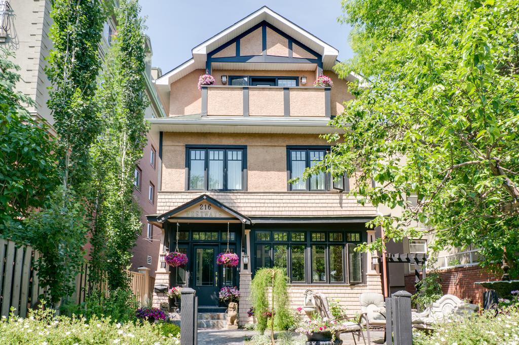 Calgary Westways Guest House Kültér fotó