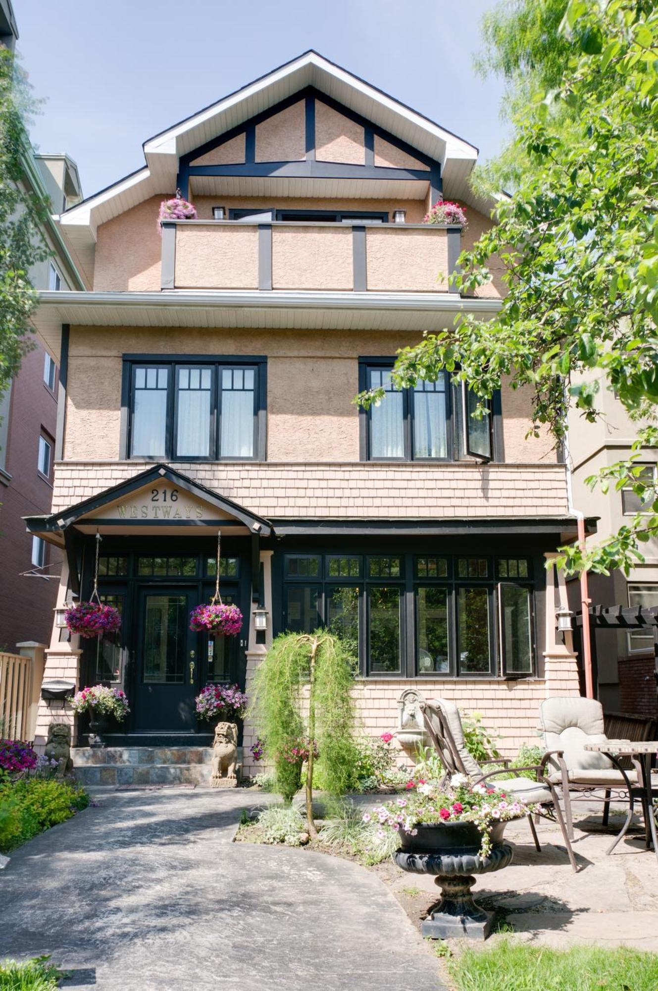 Calgary Westways Guest House Kültér fotó